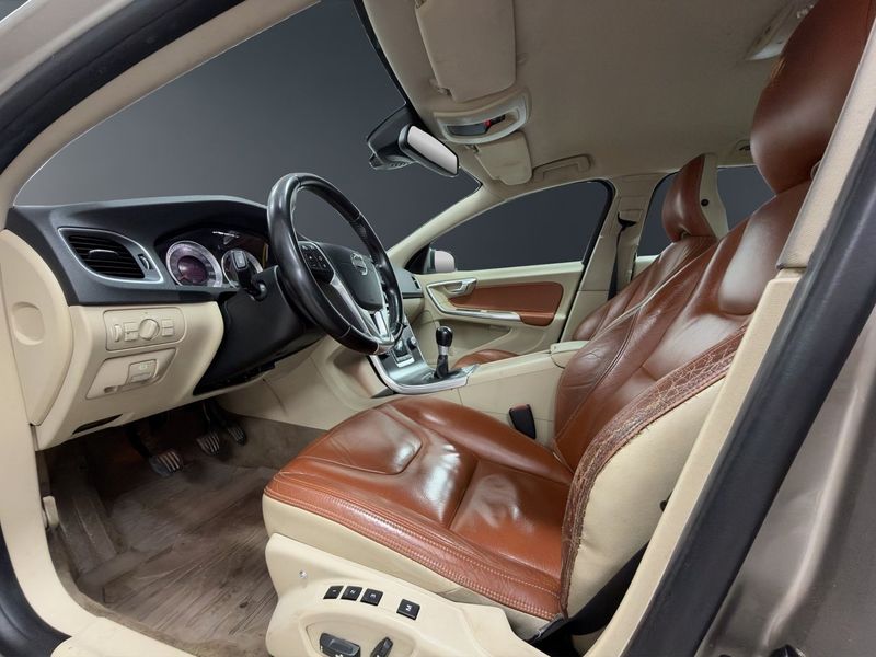 Volvo V60 bild 8