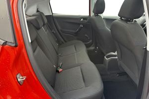 Peugeot 208 bild 8
