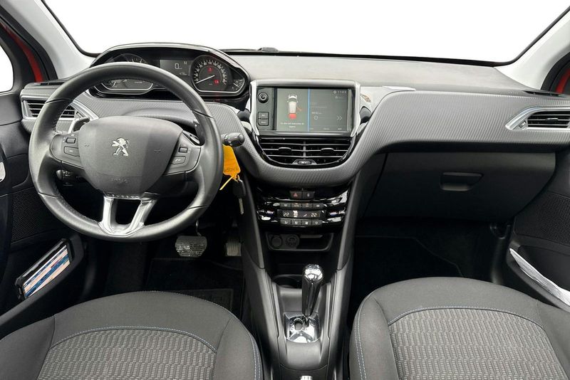 Peugeot 208 bild 6