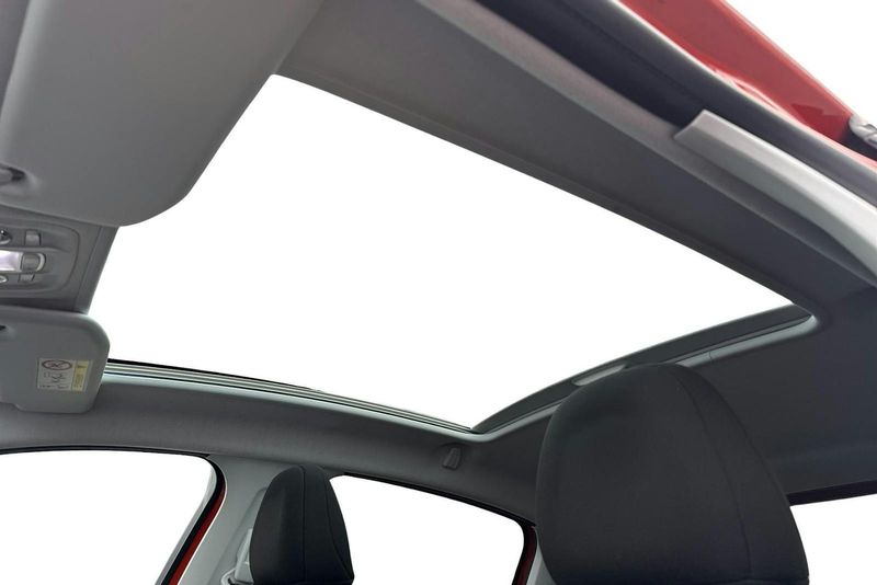 Peugeot 208 bild 12