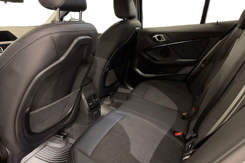 BMW 118 bild 14