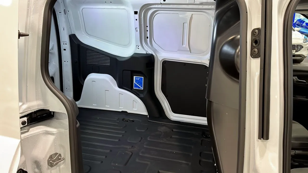 Ford Transit Courier bild 5