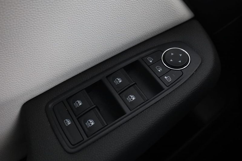 Renault Clio bild 36