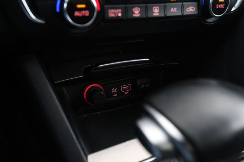 Kia Optima bild 27