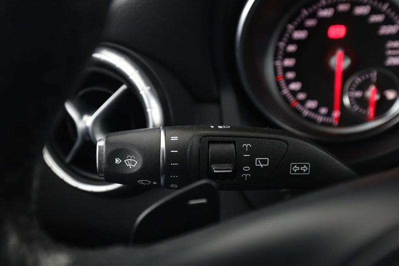 Mercedes CLA200 bild 35