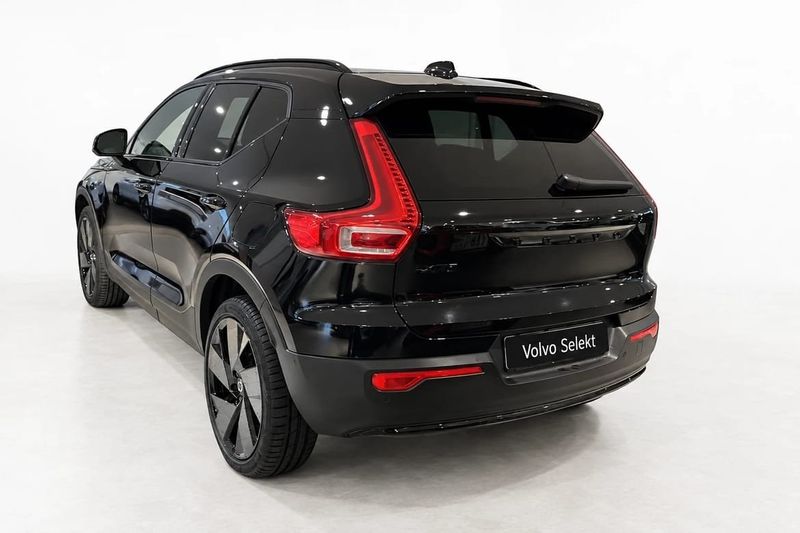 Volvo EX40 bild 2