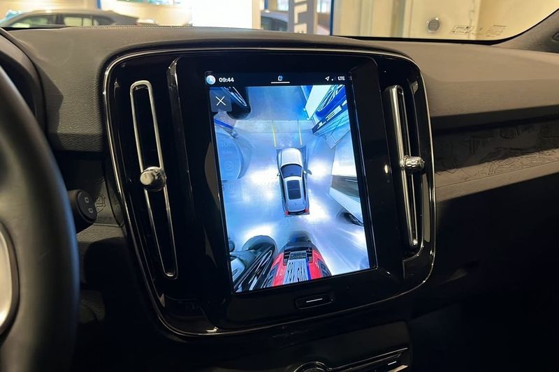Volvo EX40 bild 18