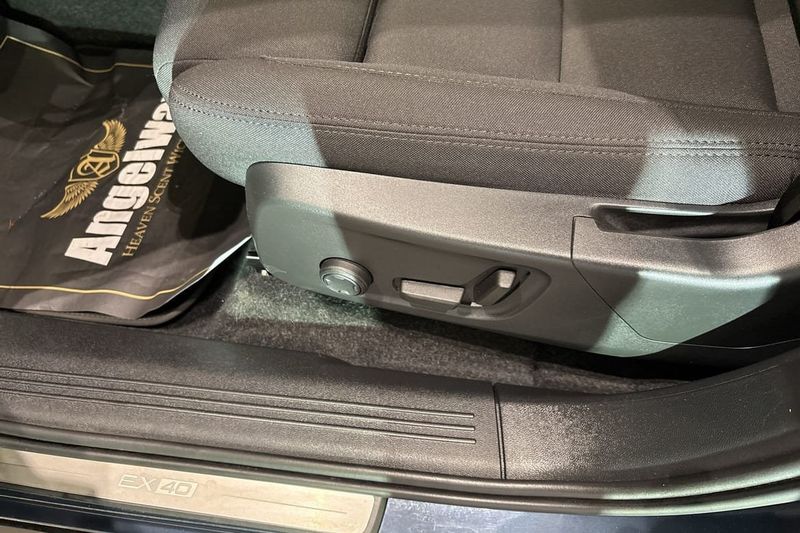 Volvo EX40 bild 19