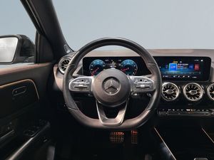 Mercedes GLA250 bild 9