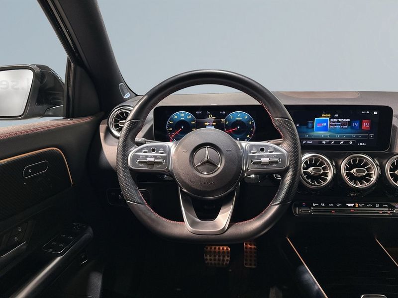 Mercedes GLA250 bild 9