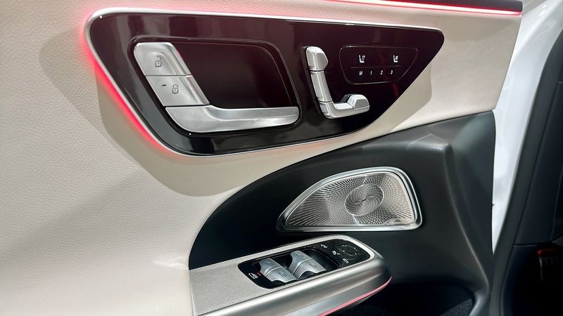 Mercedes E300 bild 11