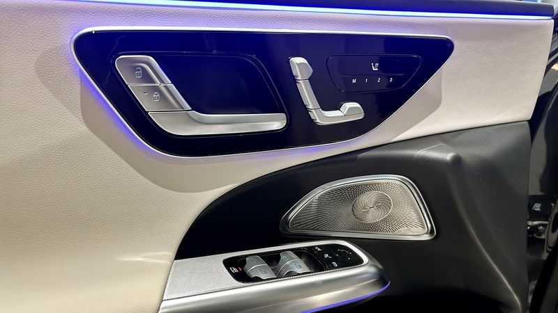 Mercedes E300 bild 11
