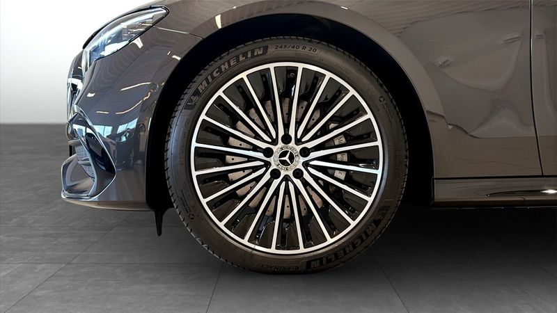 Mercedes E300 bild 9