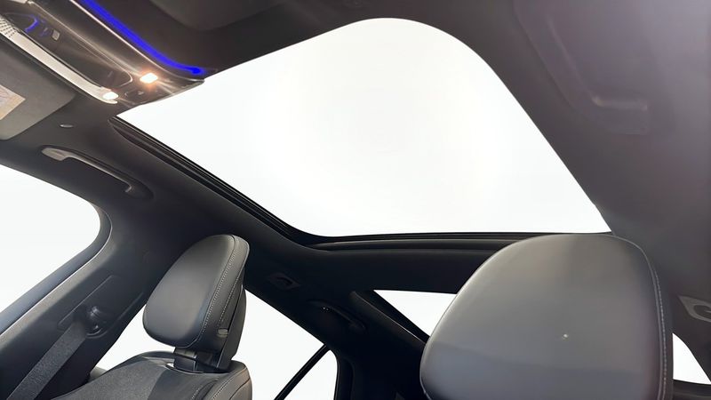 Mercedes E300 bild 13