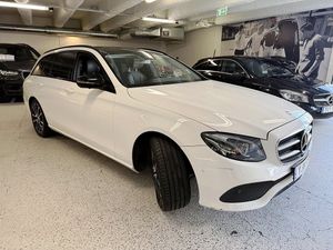 Mercedes E220 bild 3