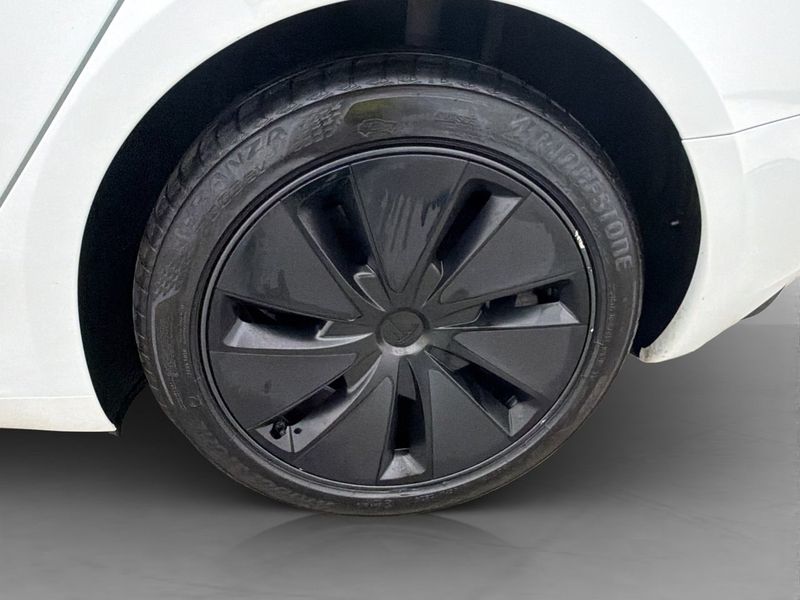 Tesla Model 3 bild 23