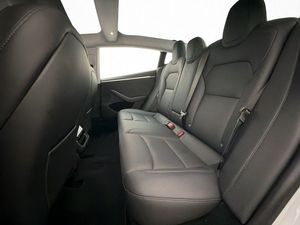 Tesla Model 3 bild 18