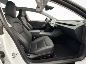 Tesla Model 3 bild 17