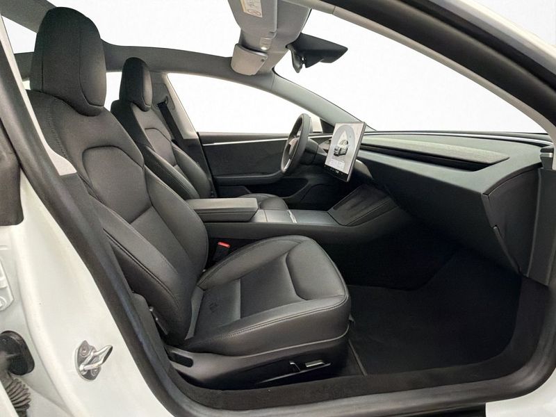 Tesla Model 3 bild 17