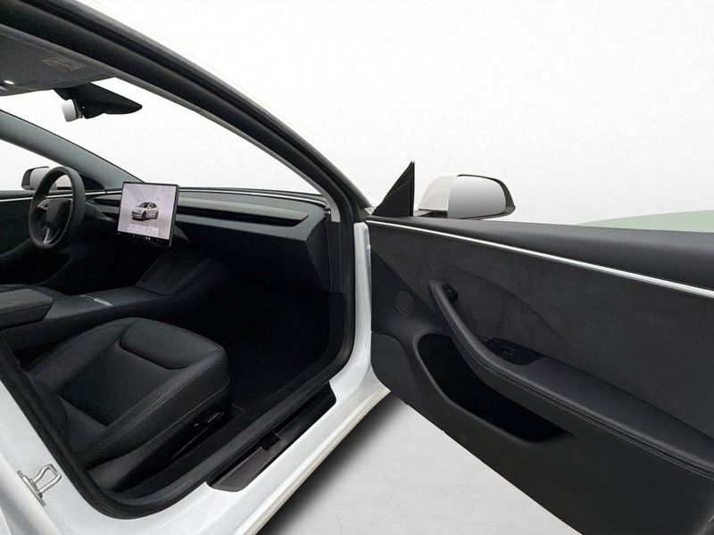 Tesla Model 3 bild 16