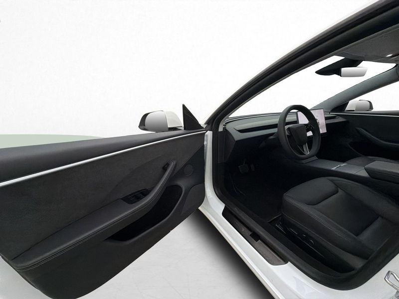 Tesla Model 3 bild 10