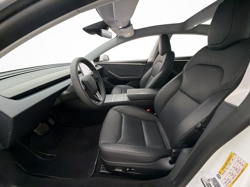 Tesla Model 3 bild 13