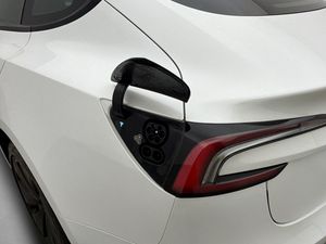 Tesla Model 3 bild 21