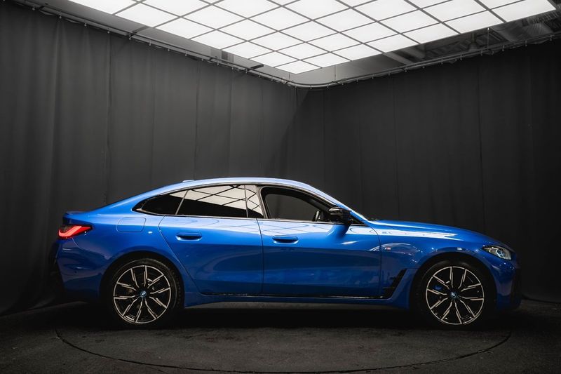 BMW i4 bild 6
