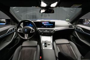 BMW i4 bild 13