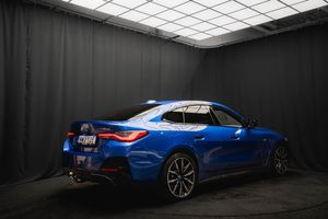 BMW i4 bild 7