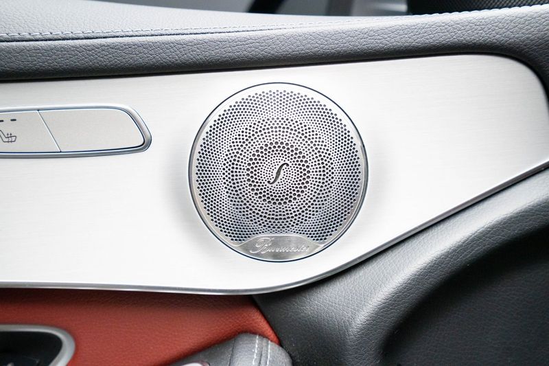 Mercedes GLC300 bild 12