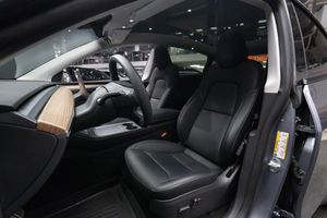 Tesla Model Y bild 17