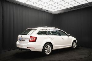 Skoda Octavia bild 6