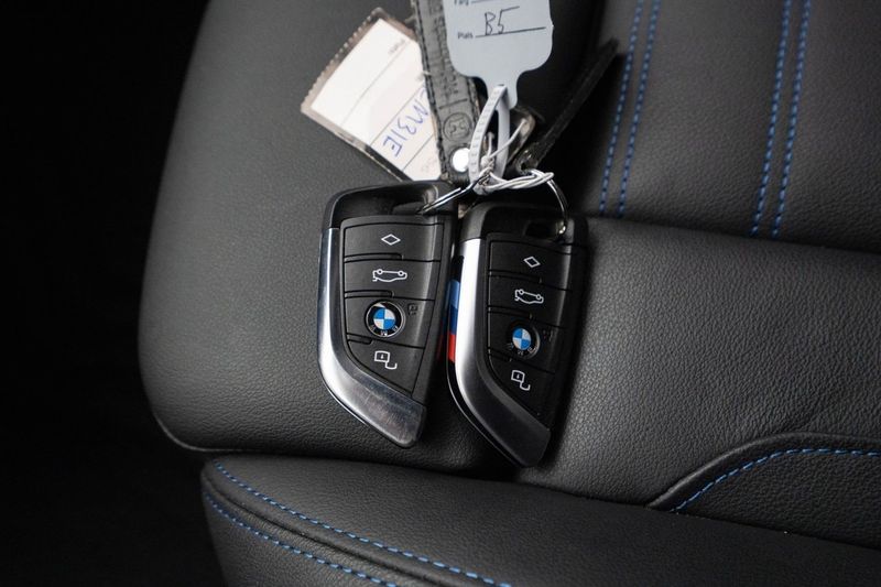 BMW i4 bild 26
