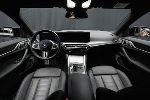BMW i4 bild 12
