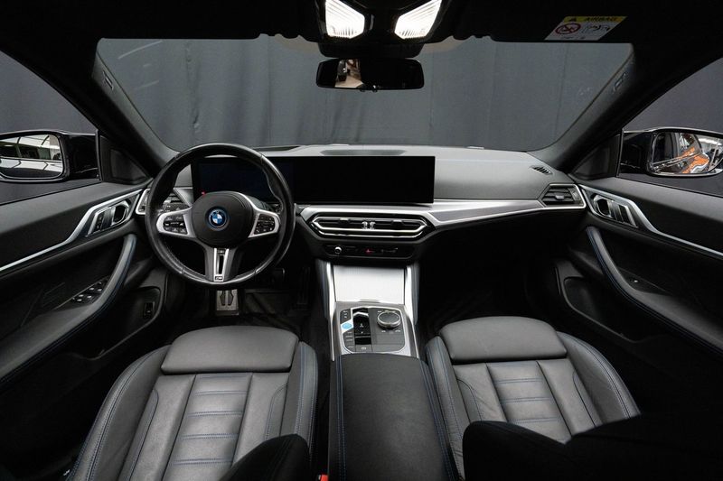 BMW i4 bild 12