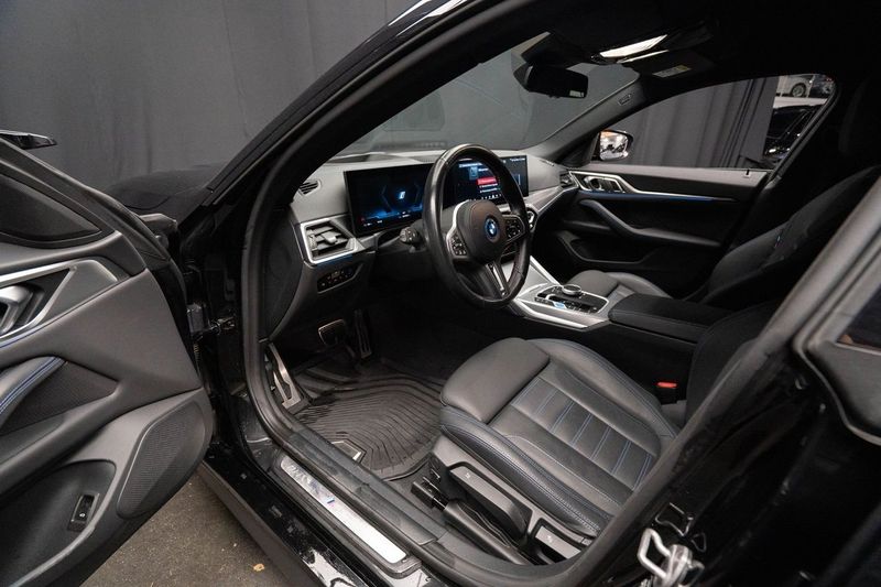 BMW i4 bild 11