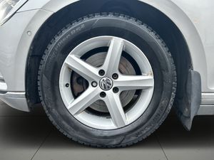 Volkswagen Passat bild 14