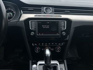 Volkswagen Passat bild 11