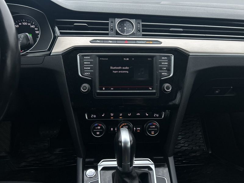 Volkswagen Passat bild 11