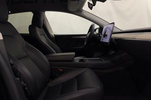 Tesla Model Y bild 21