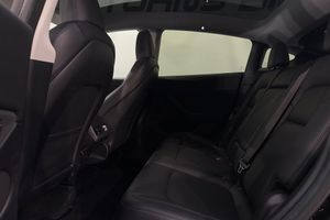 Tesla Model Y bild 22
