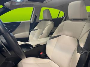 Lexus ES bild 8
