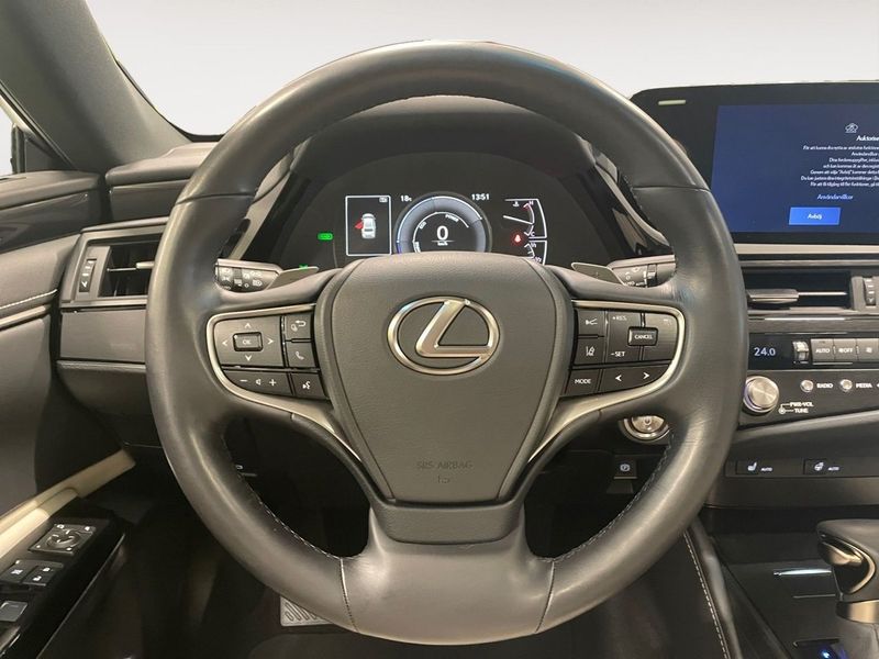 Lexus ES bild 10