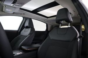Nissan Ariya bild 13