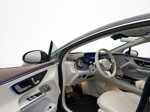 Mercedes EQE350 bild 13