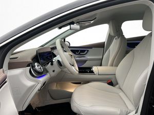 Mercedes EQE350 bild 14