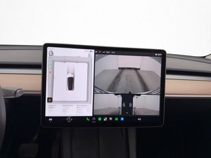 Tesla Model Y bild 24
