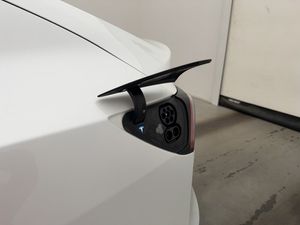 Tesla Model Y bild 11