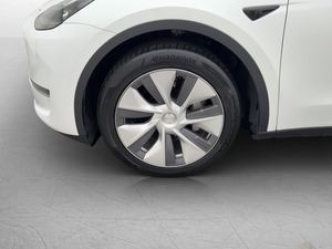 Tesla Model Y bild 32